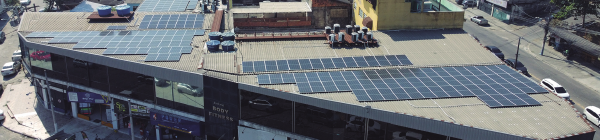 Instalação residencial apresentada no material OAC Solar